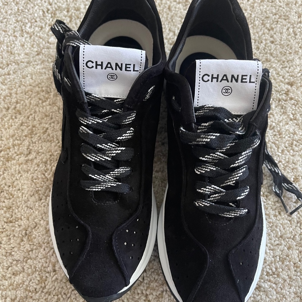 Chanel Suede Goatskin CC Black. Brand new with box, tags, dust bags. Size 38 - Picture 1 of 5
